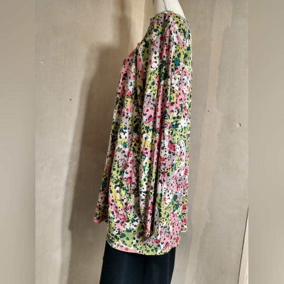 Multicolor Abstract Print Top - Picture 4 of 11